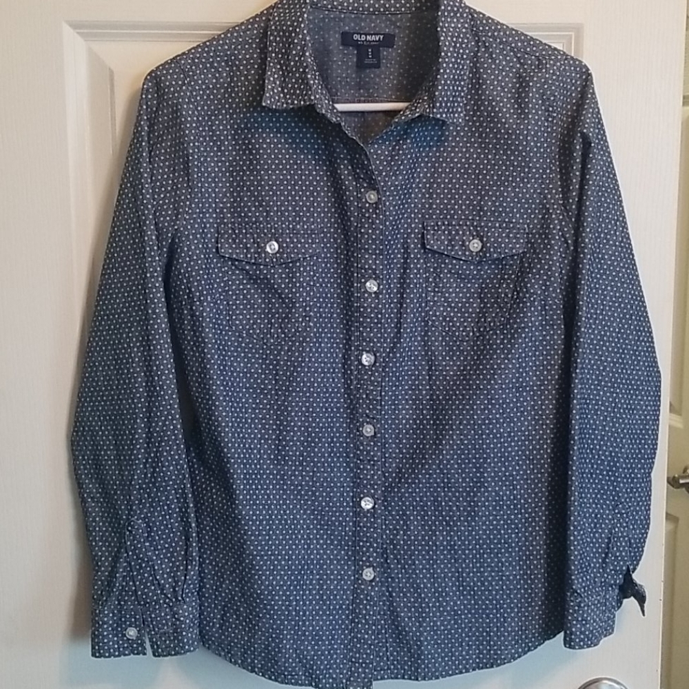 Old Navy Polka Dot Chambray Button Up Medium
